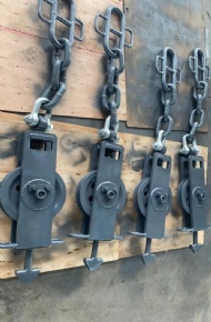 GRAVITY LUFFING ARM TYPE DAVIT
